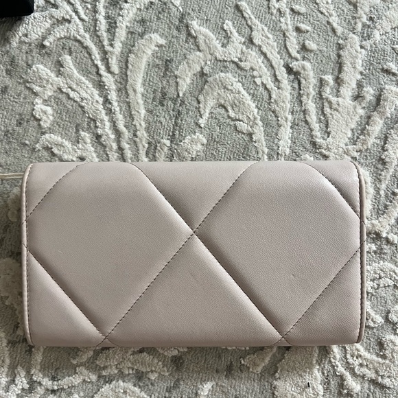 💯  Authentic CHANEL long wallet - Picture 6 of 14